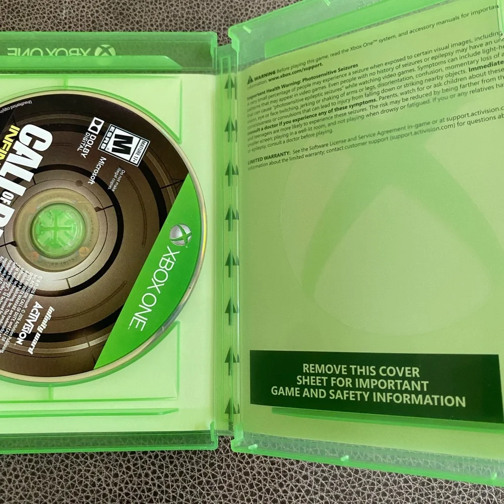 Call of Duty: Infinite Warfare -- Legacy Edition (Microsoft Xbox One, 2016)